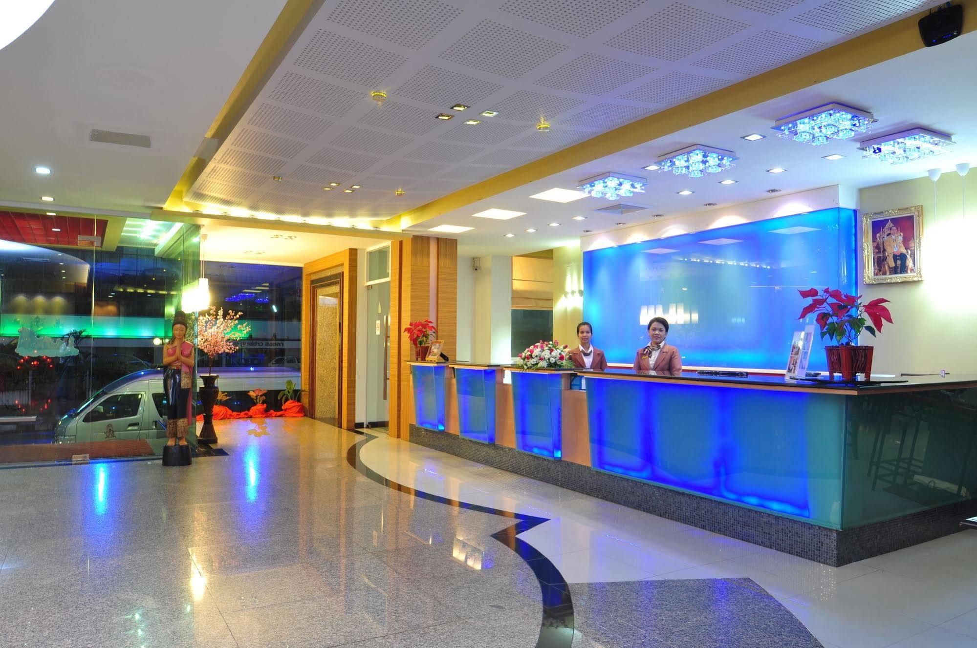 Bp Grand Suite Hotel Hat Yai Esterno foto