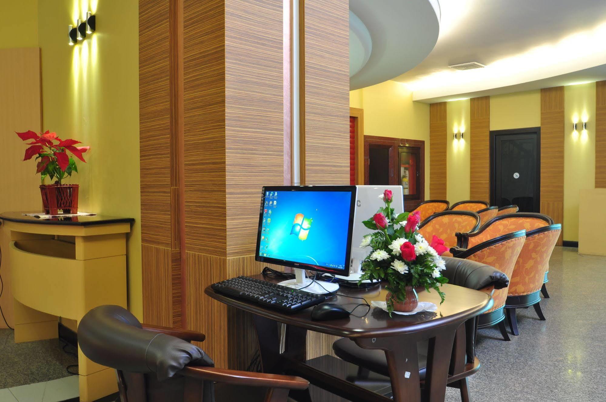Bp Grand Suite Hotel Hat Yai Esterno foto