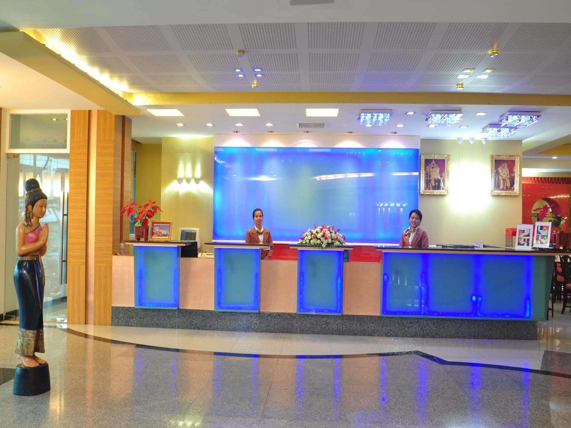Bp Grand Suite Hotel Hat Yai Esterno foto